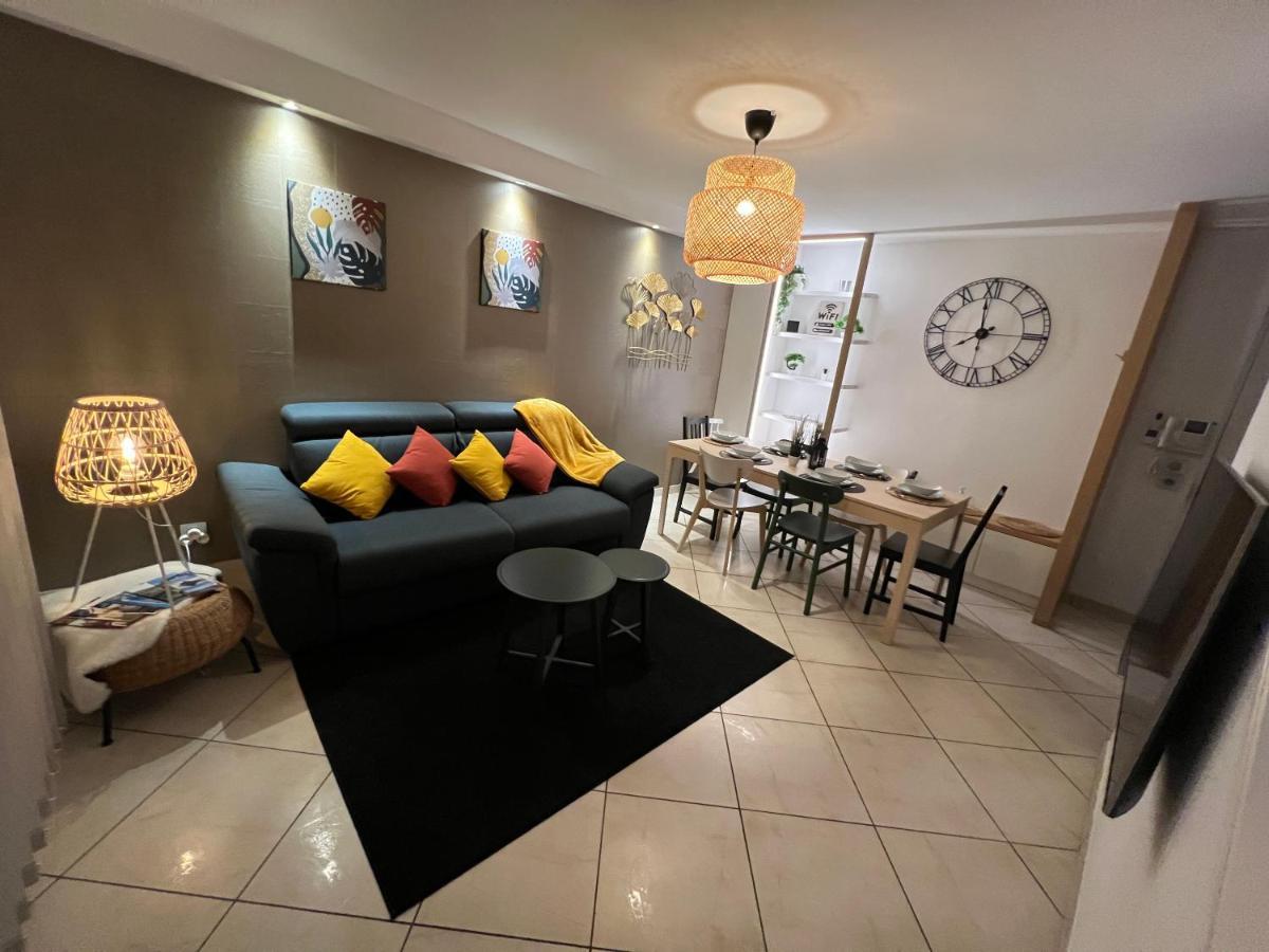 T3 Flat Moderne Sur 2 Etages Metro Parking Free Entrance Autonome Apartment Rouen Luaran gambar