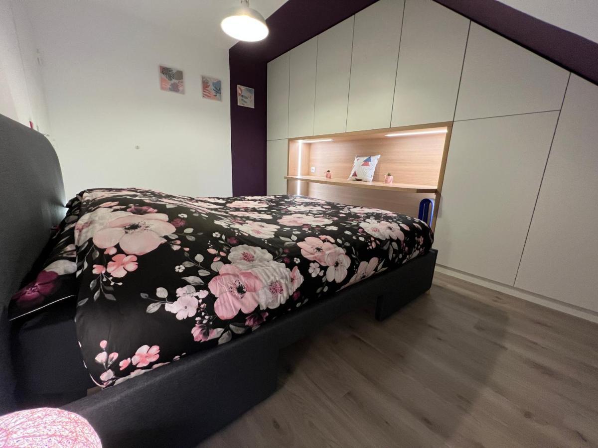 T3 Flat Moderne Sur 2 Etages Metro Parking Free Entrance Autonome Apartment Rouen Luaran gambar