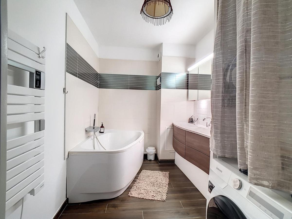T3 Flat Moderne Sur 2 Etages Metro Parking Free Entrance Autonome Apartment Rouen Luaran gambar